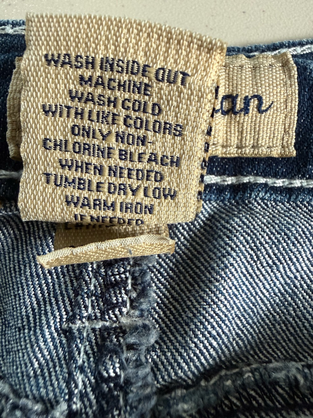 Earl Jeans capris with bling back pockets with flaps 10 - Picture 7 of 7